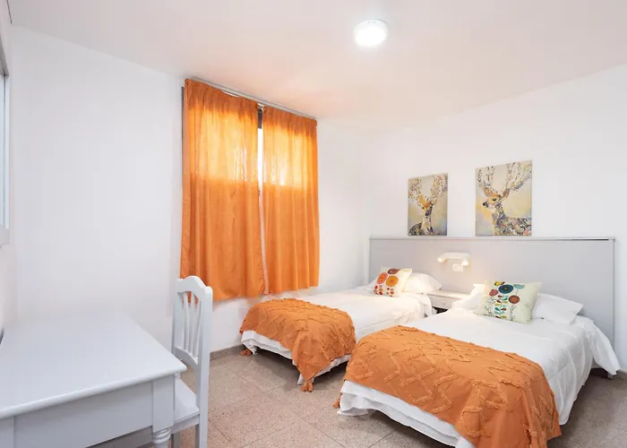 Home2book Charming Pool & Terrace Americas أرونا